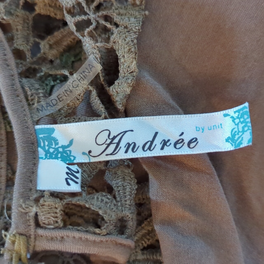 Andre by Unit Tunic - Picture 4 of 5